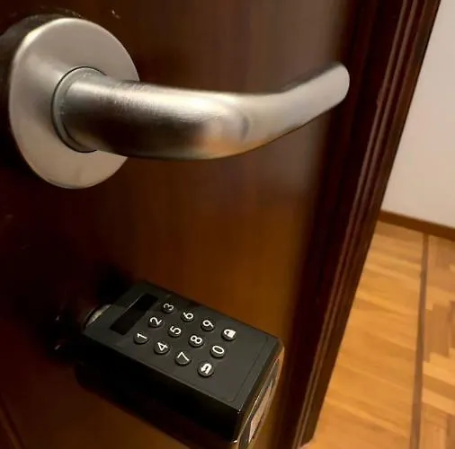 Romerooms Condotti Konukevi