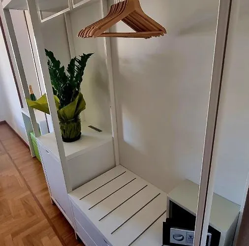 Konukevi Romerooms Condotti 4*