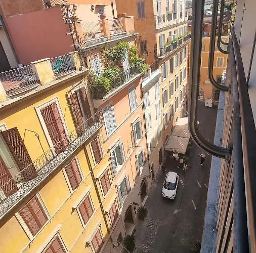 Romerooms Condotti Konukevi Roma