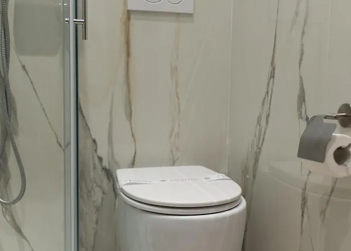 Konukevi Romerooms Condotti