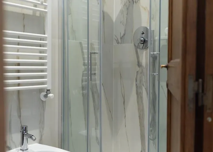 Romerooms Condotti Konukevi Roma