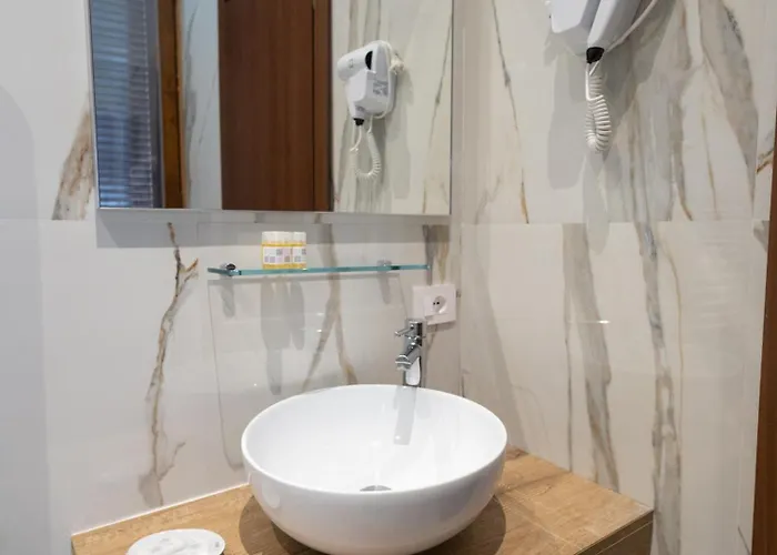 Romerooms Condotti Konukevi