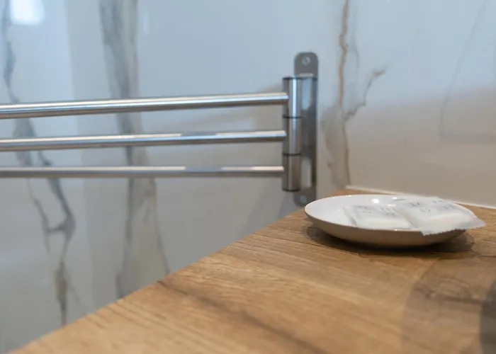 Konukevi Romerooms Condotti Roma