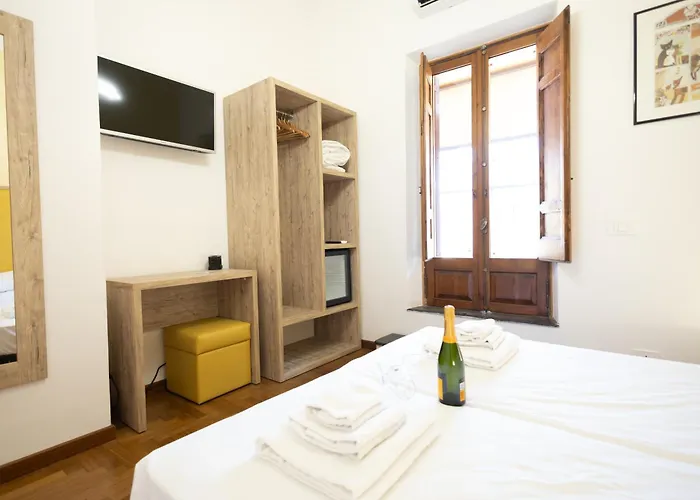 Romerooms Condotti Konukevi 4*